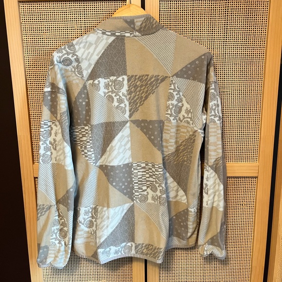 EUC Mountain Hard Wear Women’s XL Quarter Zip Fleece - Picture 5 of 6